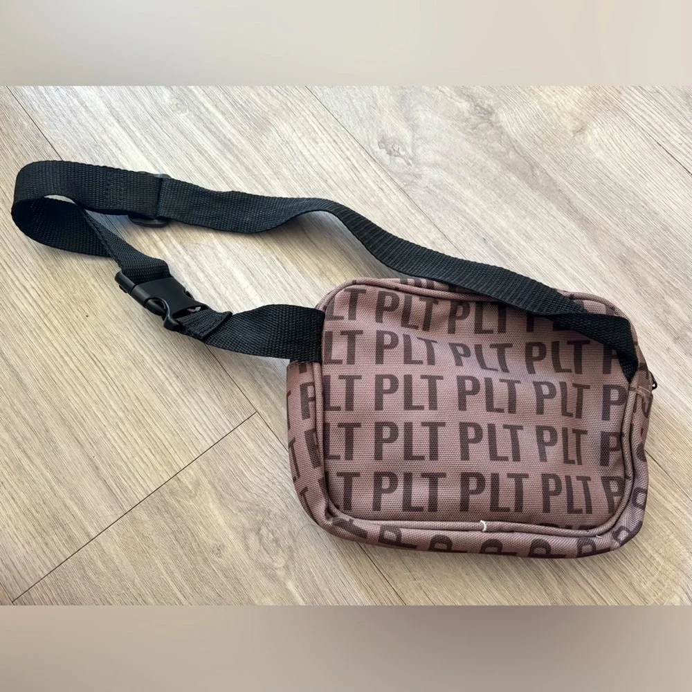 Prettylittlething | PLT brown bum bag. - Picture 3 of 4